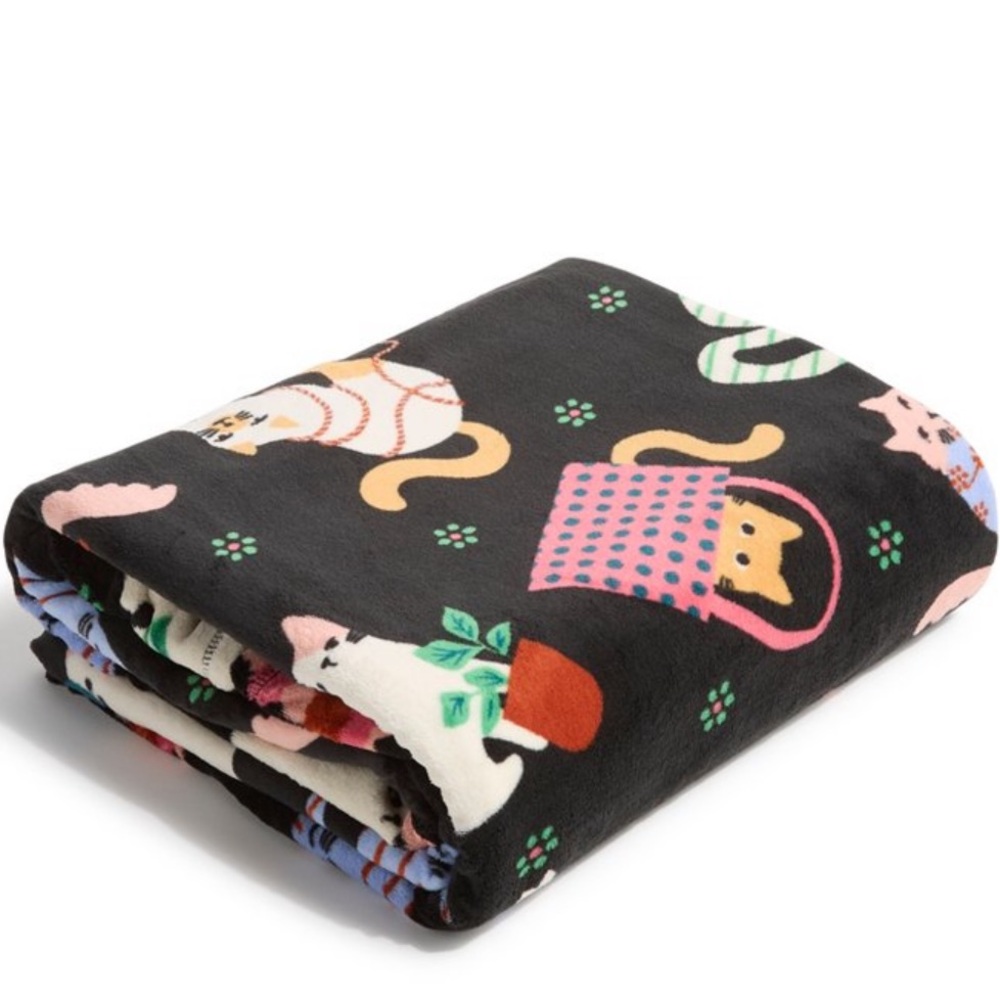 Vera Bradley Oversized Fleece Throw Blanket - 94” x 66” - Picture 2 of 2